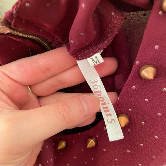 ✨5 FOR 35$✨ Burgundy tank - Picture 3 of 4